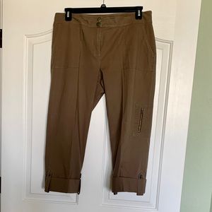 Chico’s size 2 roll up pants.